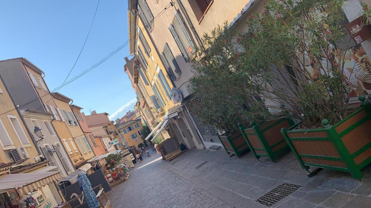 Centre St Maxime, A Pied Apartamento Sainte-Maxime